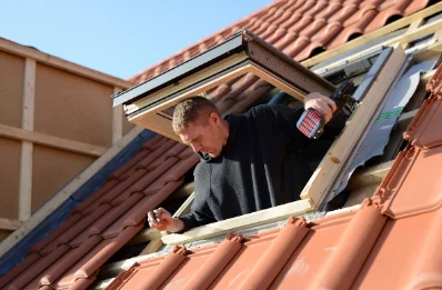 Pose de fenêtres de toit Velux à Rochepaule